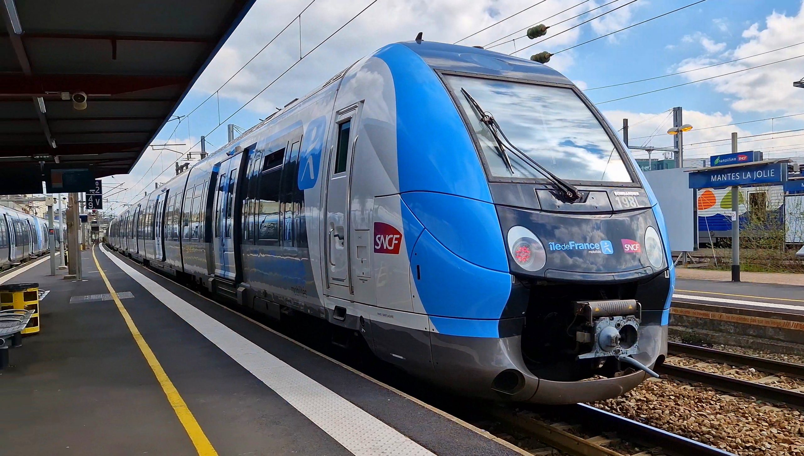 Ligne J : des dizaines de trains immobilisés, des perturbations appelées à durer plusieurs semaines